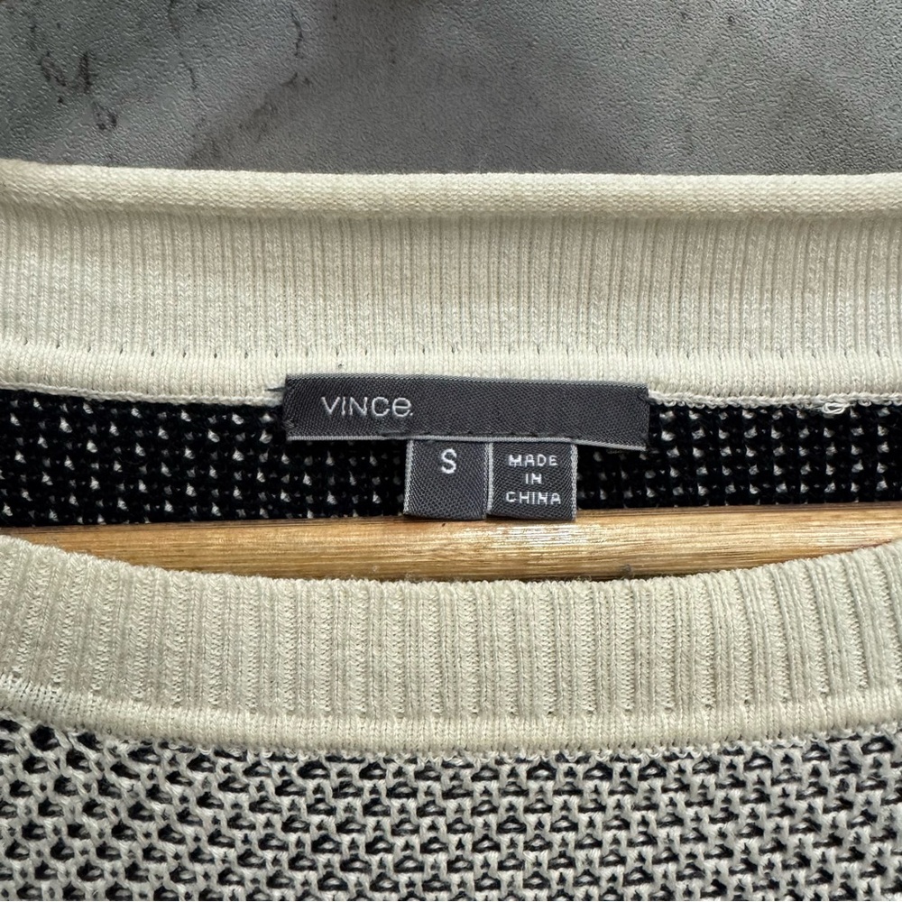 Colorblock Pattern Scoop Neck Sweater - Picture 4 of 5